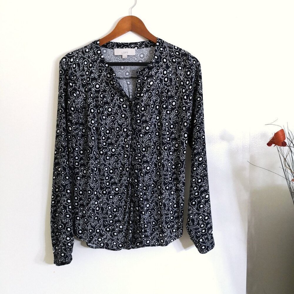 Like New LOFT Mix Media‎ Floral Button Down Blouse Size S